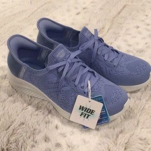 Brand new Skechers Women's Light Blue Athletic Shoes